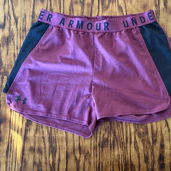 Lot of Women’s Under Armour Shorts - Picture 8 of 10